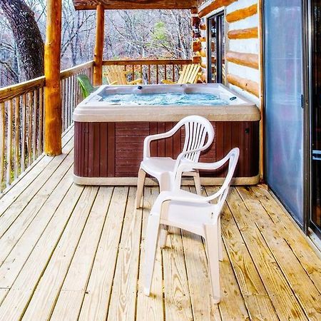 The Pine Knot Cabin Sevierville Exterior photo