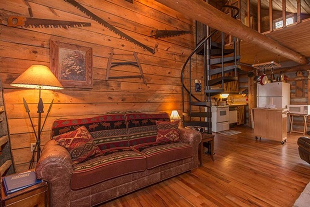 The Pine Knot Cabin Sevierville Exterior photo