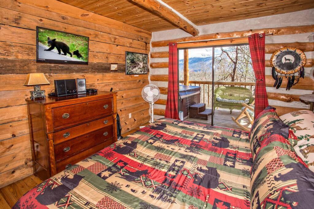 The Pine Knot Cabin Sevierville Exterior photo