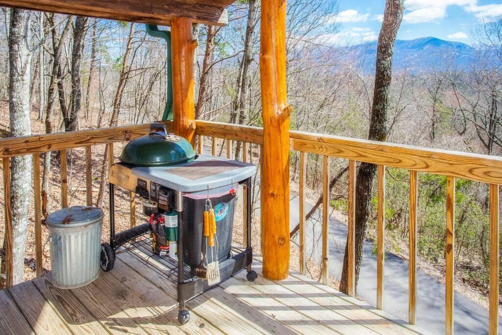 The Pine Knot Cabin Sevierville Exterior photo