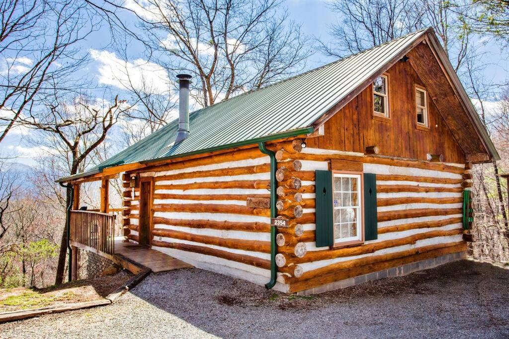The Pine Knot Cabin Sevierville Exterior photo
